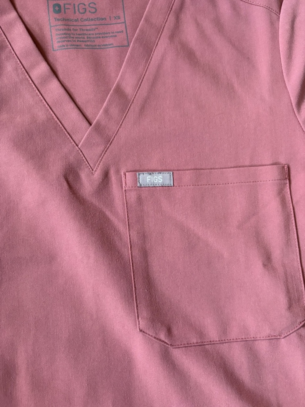 FIGS Scrub Set in Dusty Rose/ Pink Blush Catarina One-Pocket Zamora Jogger - Picture 2 of 12
